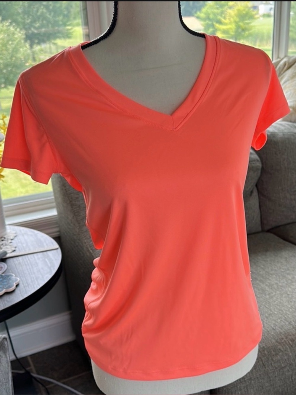 C9 Champion Duo Dry Neon Coral Pink V-Neck Short Sleeve Athletic Tee XS 🧡